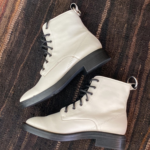 White leather DOLCE VITA BORAT booties NEW….So Gorgeous & Fun! 🔆8.5 - Picture 12 of 14